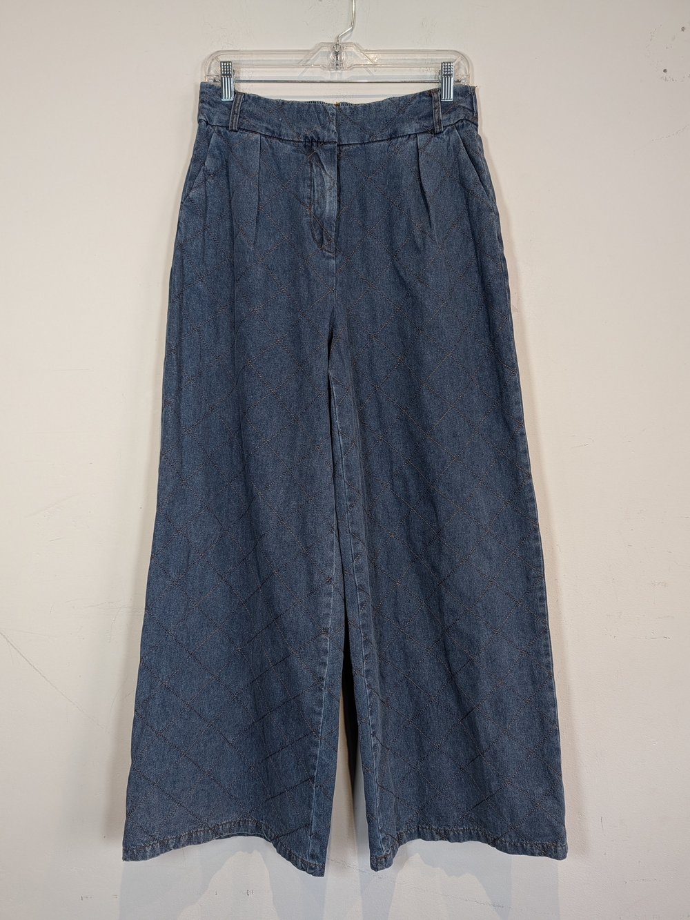 entro Diamond-Quilt Wide Leg Denim Jeans, Size Large